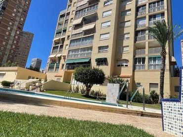 Pis amb piscina en venda a Levante Alto