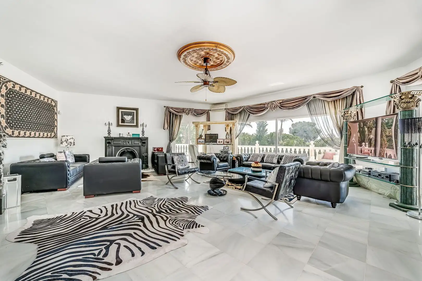 House with pool for sale in Marbella Centro, imagen 2
