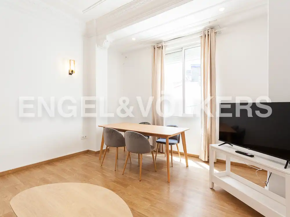 Living room of Flat for rent in Valencia  with Heating, Parquet flooring and Terrace