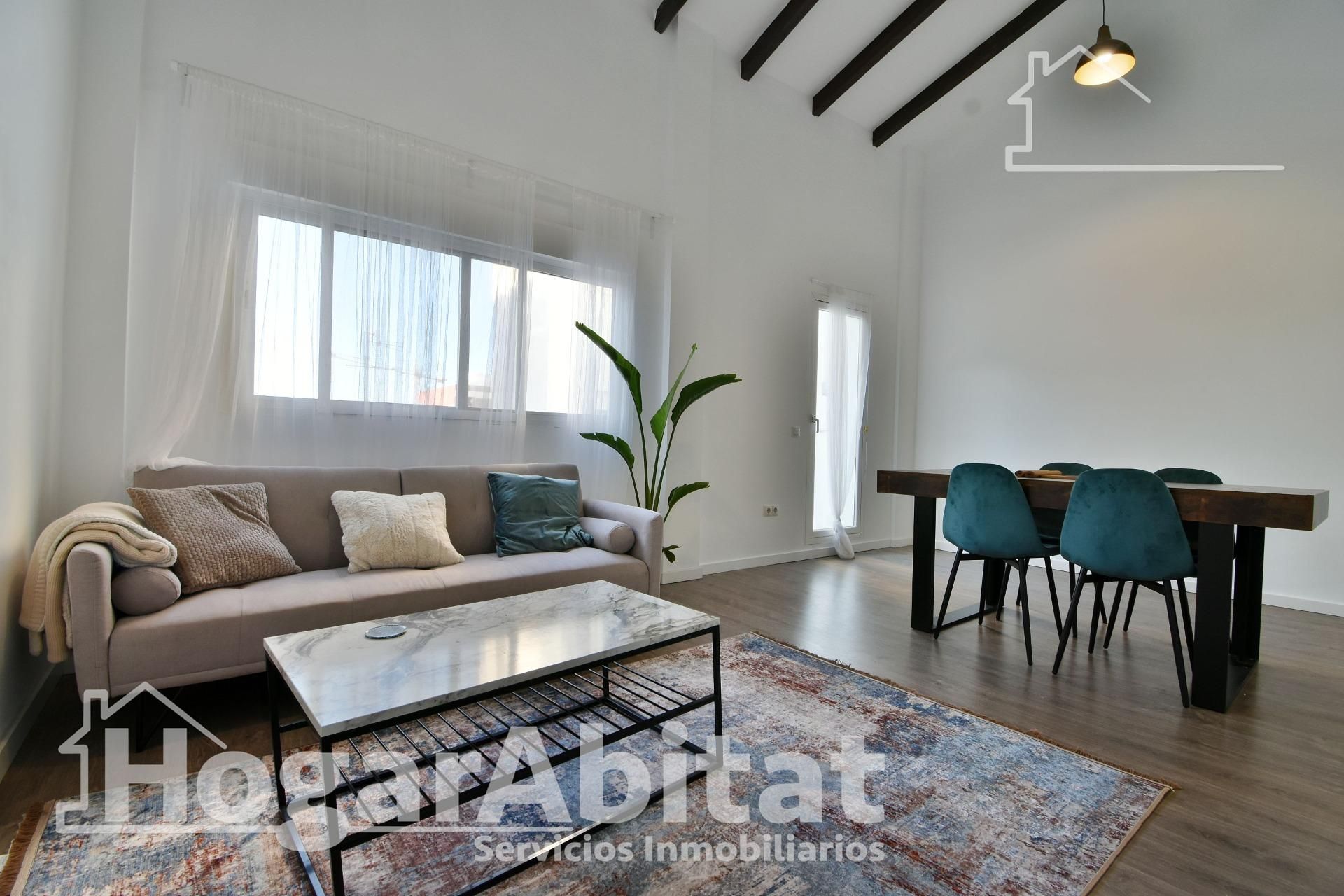 Sala de estar de Ático en venta en Benetússer con Terraza