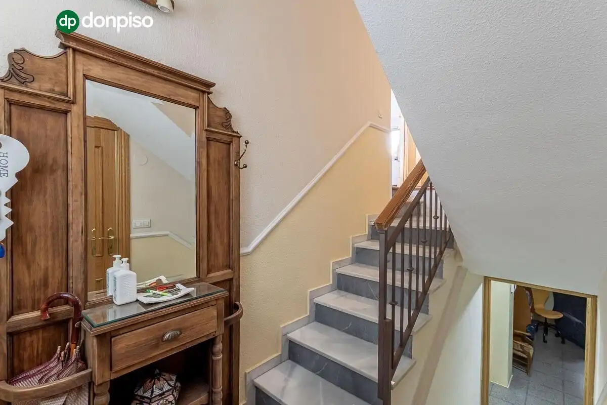 Casa adosada en venta en Genil