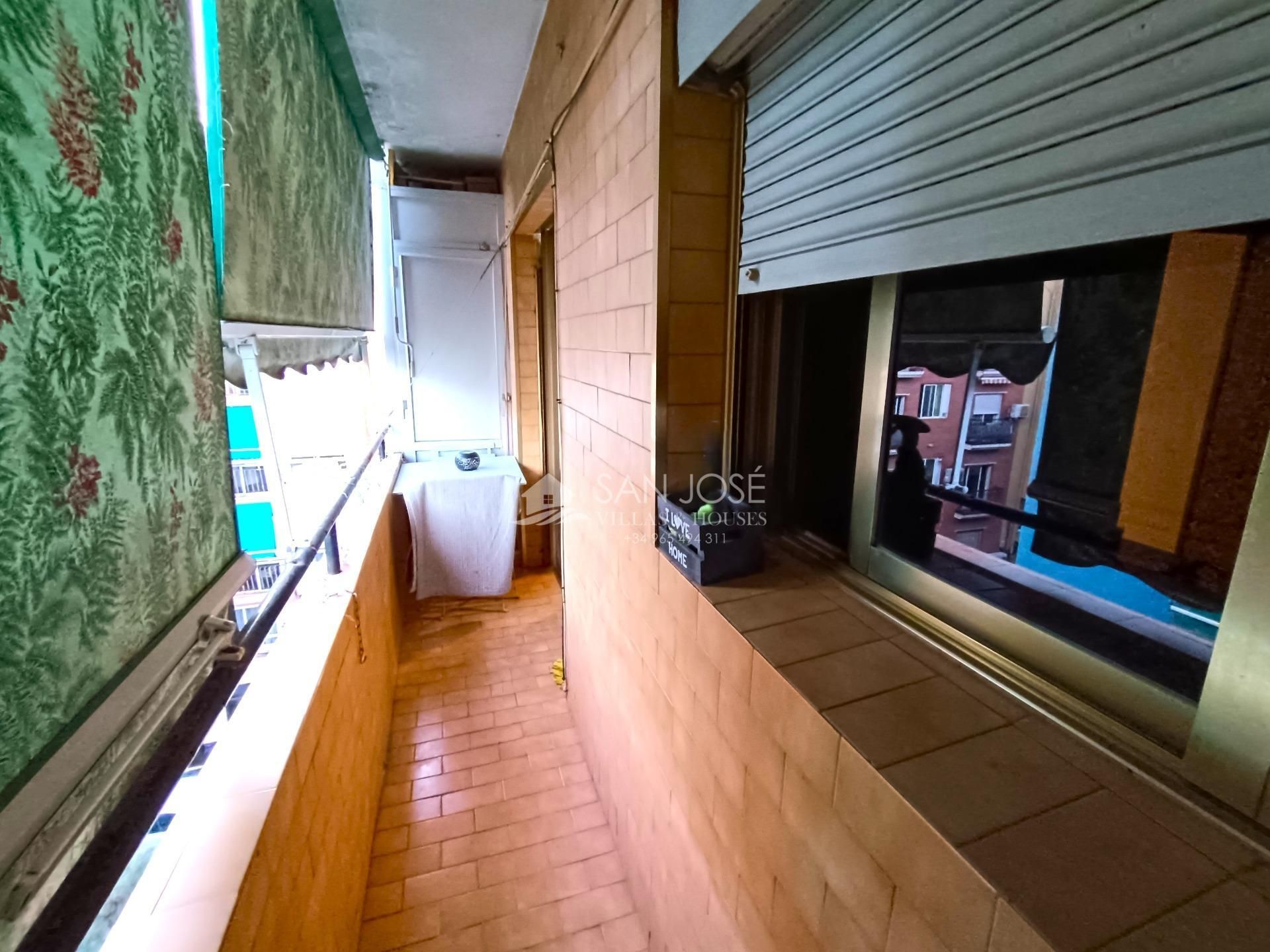 Terraza de Piso en venta en Alicante / Alacant con Balcón