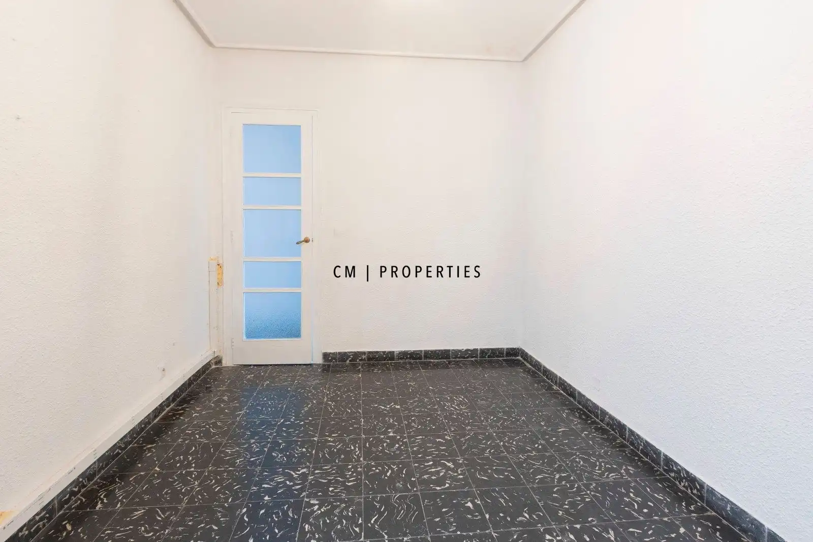 Bedroom of Office for rent in Valencia  with Air Conditioner, Heating and Furnished