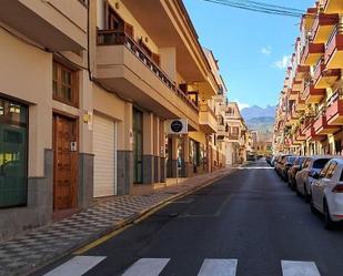 Vista exterior de Pis en venda en Santa Brígida amb Forn i Balcó