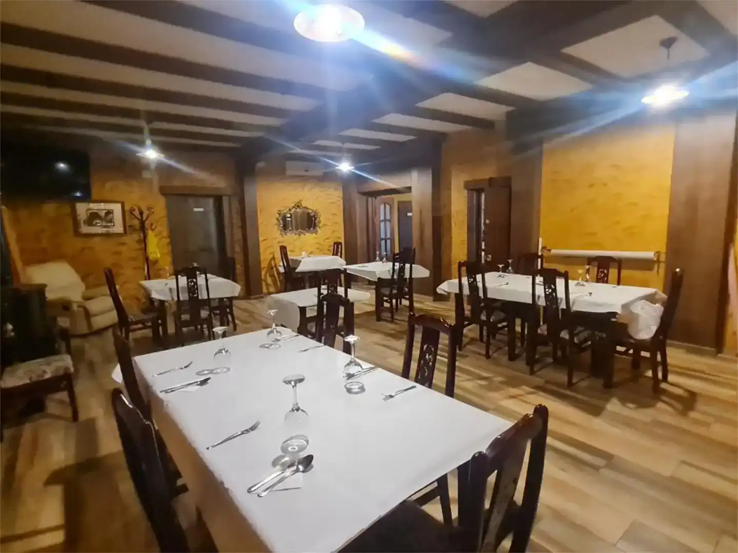 Local en venta en Casas de Don Pedro con Aire acondicionado, Parquet y Amueblado