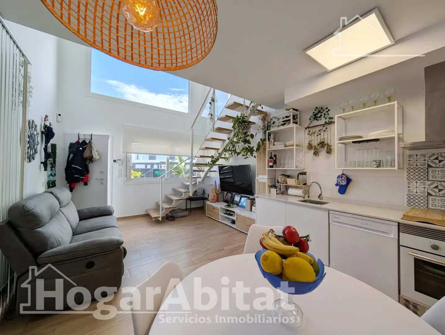 Wohnzimmer von Einfamilien-Reihenhaus zum Verkauf in Santa Pola mit Klimaanlage, Heizung und Terrasse