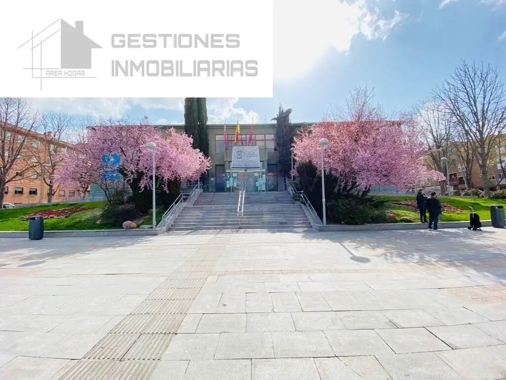 Exterior view of Flat for sale in Madrid  with Heating