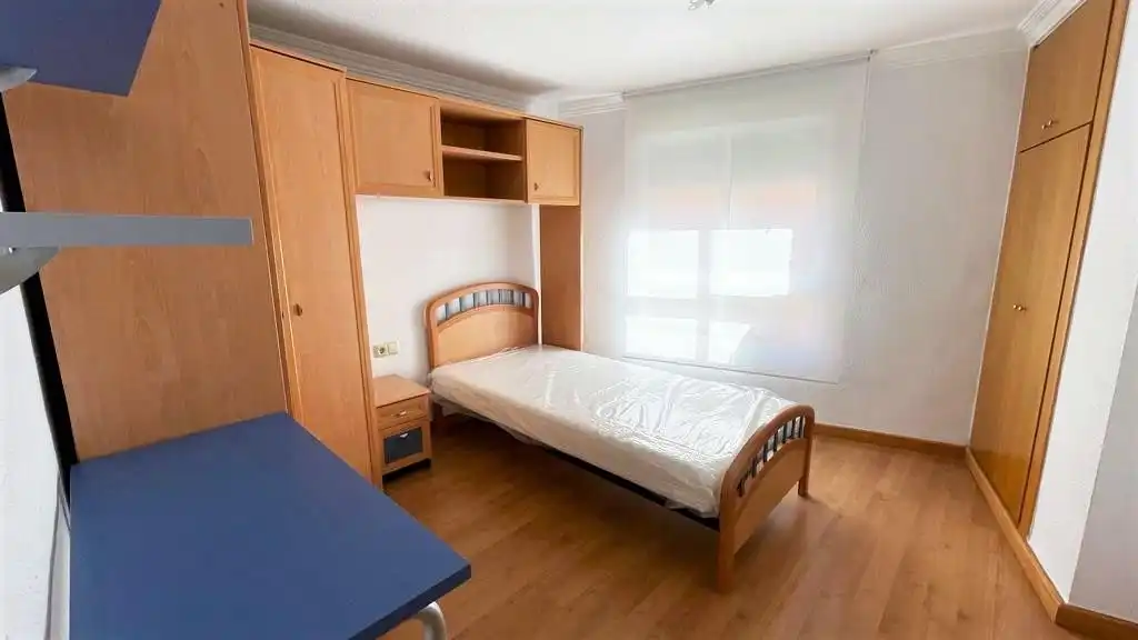 Habitación de Piso para compartir en Elche / Elx con Aire acondicionado y Amueblado