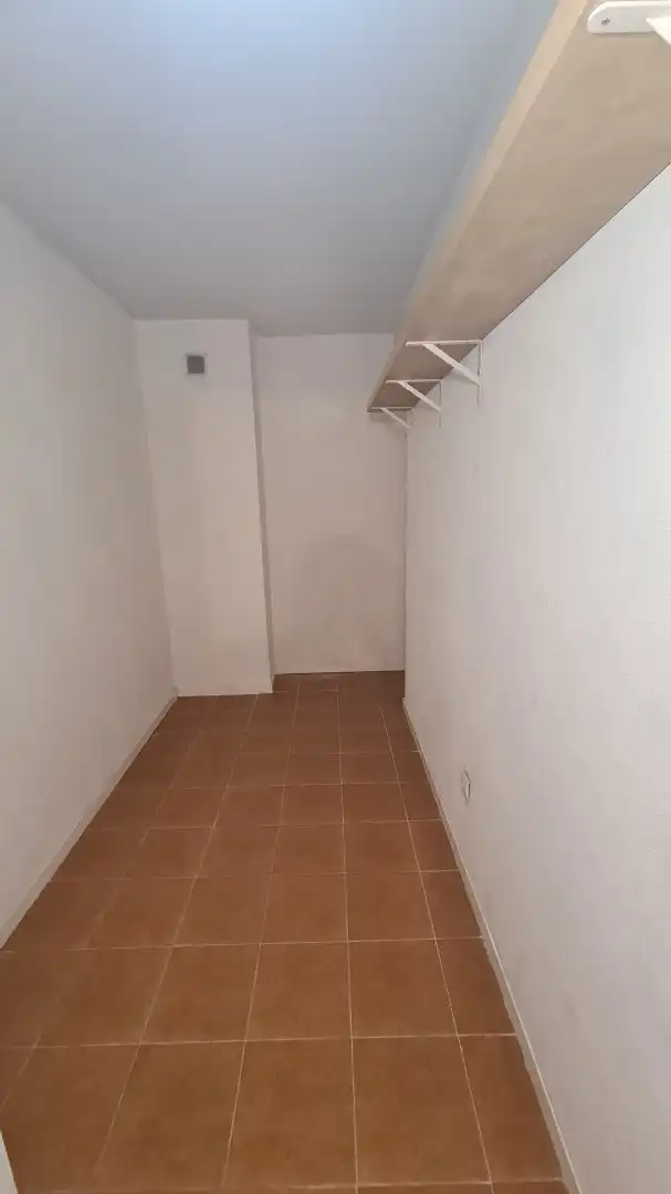Casa adosada de alquiler en Ensanche