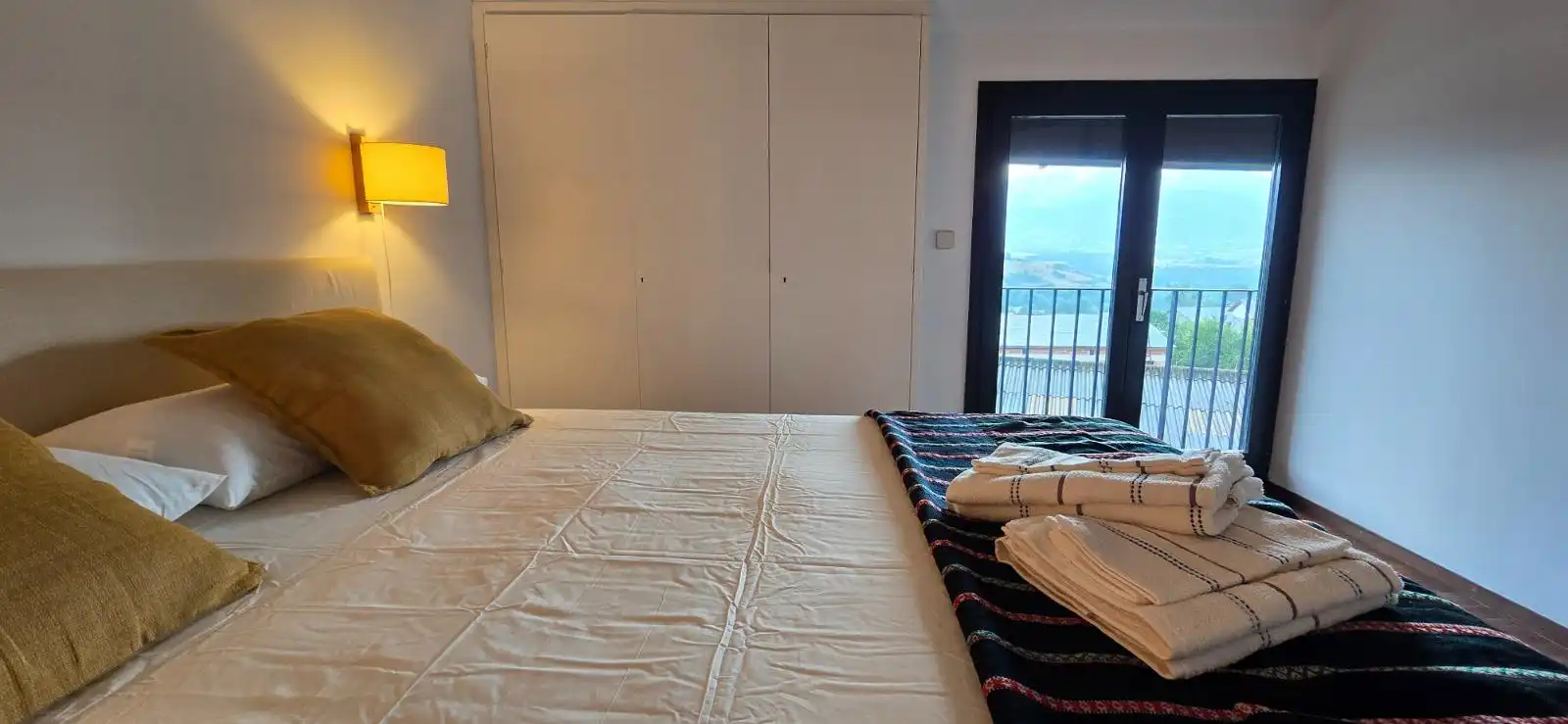 Schlafzimmer von Maisonette zur Miete in Bolvir mit Heizung, Parkett und Möbliert
