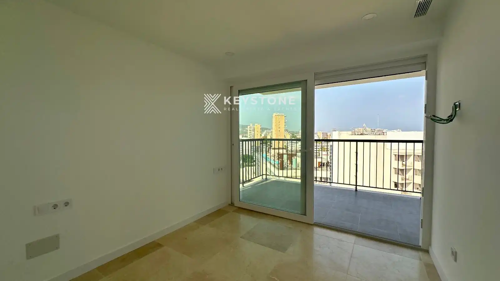 Flat for rent in Avinguda S'Olivera, Magaluf