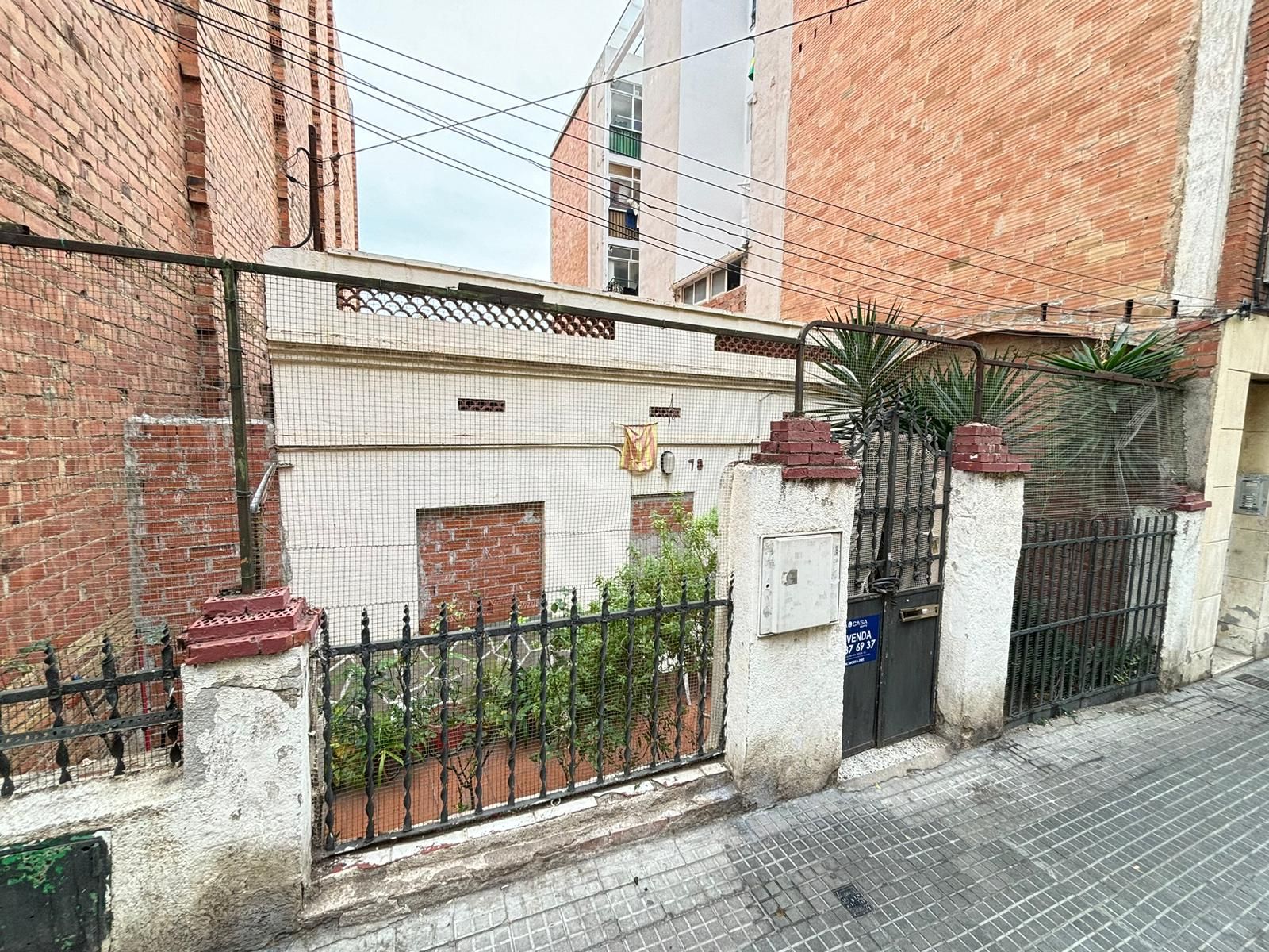 Exterior view of Residential for sale in Santa Coloma de Gramenet