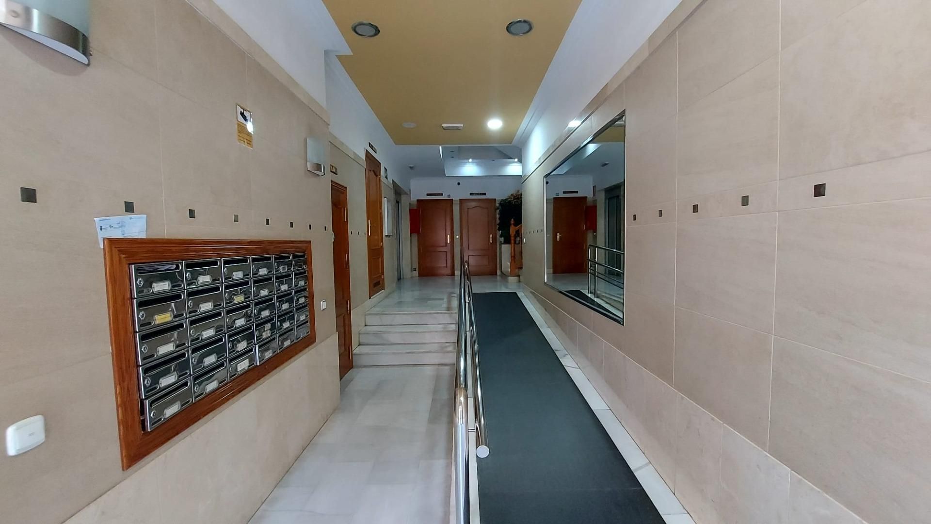 Flat for sale in Santa María del Águila