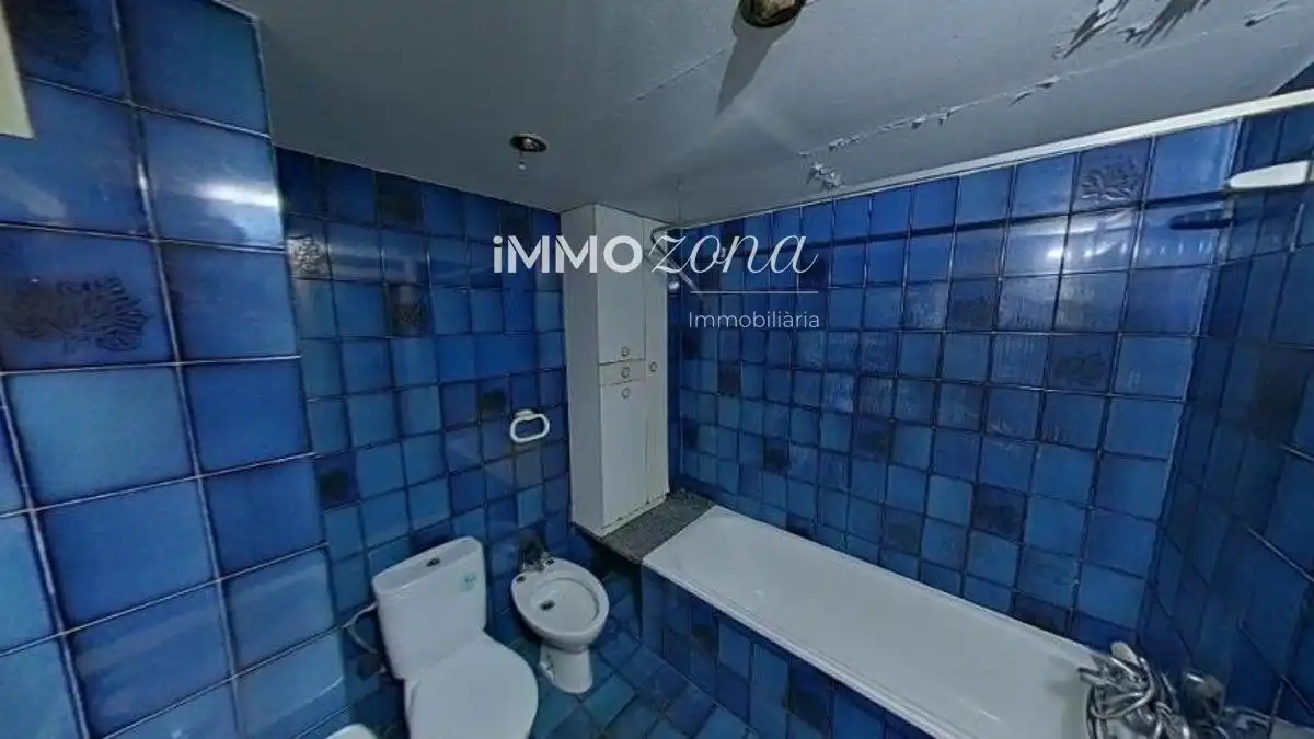 Baño de Apartamento en venta en Urbanitzacions