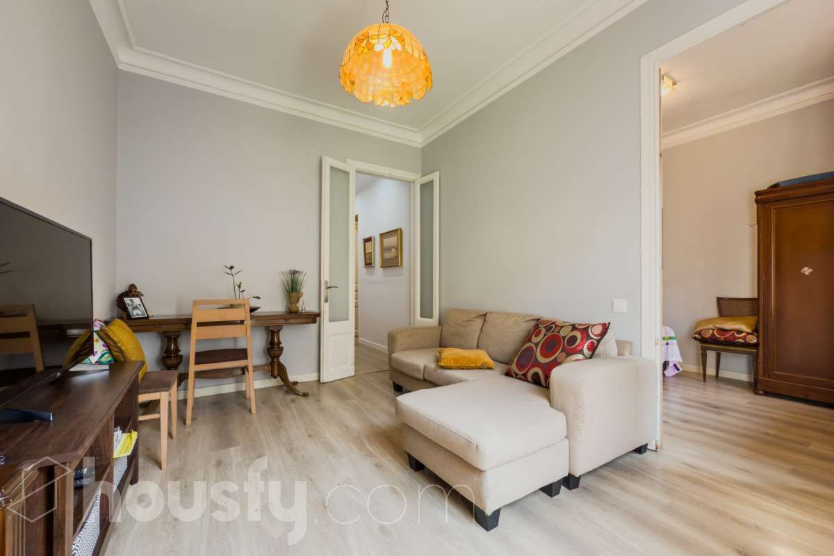 Living room of Flat for sale in  Barcelona Capital  with Balcony