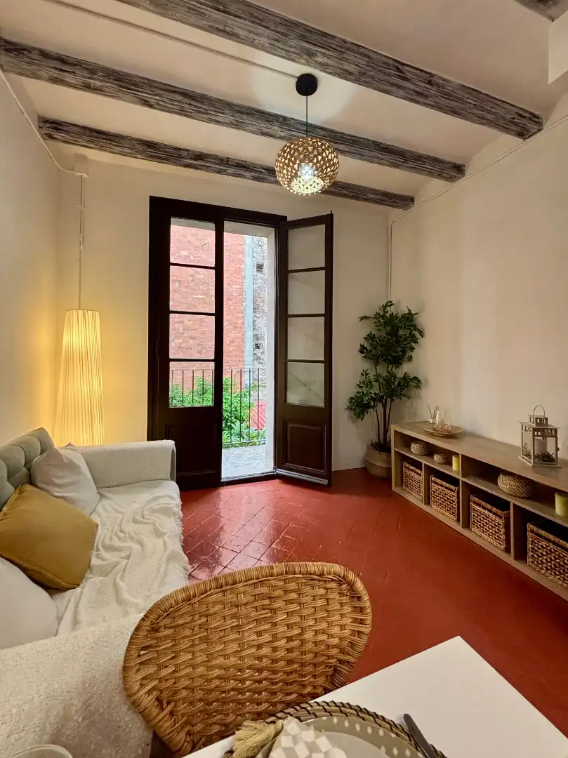 Piso con terraza en venta en Passatge de Maiol 8, imagen 3