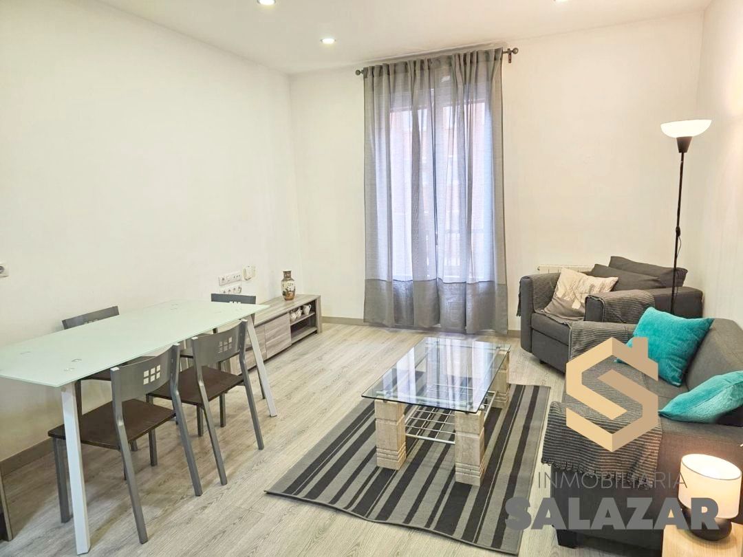 Sala de estar de Piso de alquiler en Bilbao  con Calefacción, Microondas y Balcón