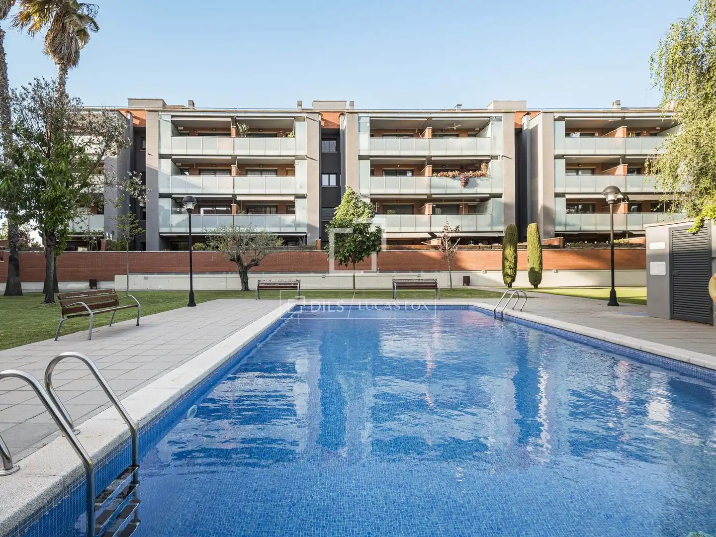 Swimming pool of Flat for sale in Sant Cugat del Vallès  with Air Conditioner, Heating and Terrace