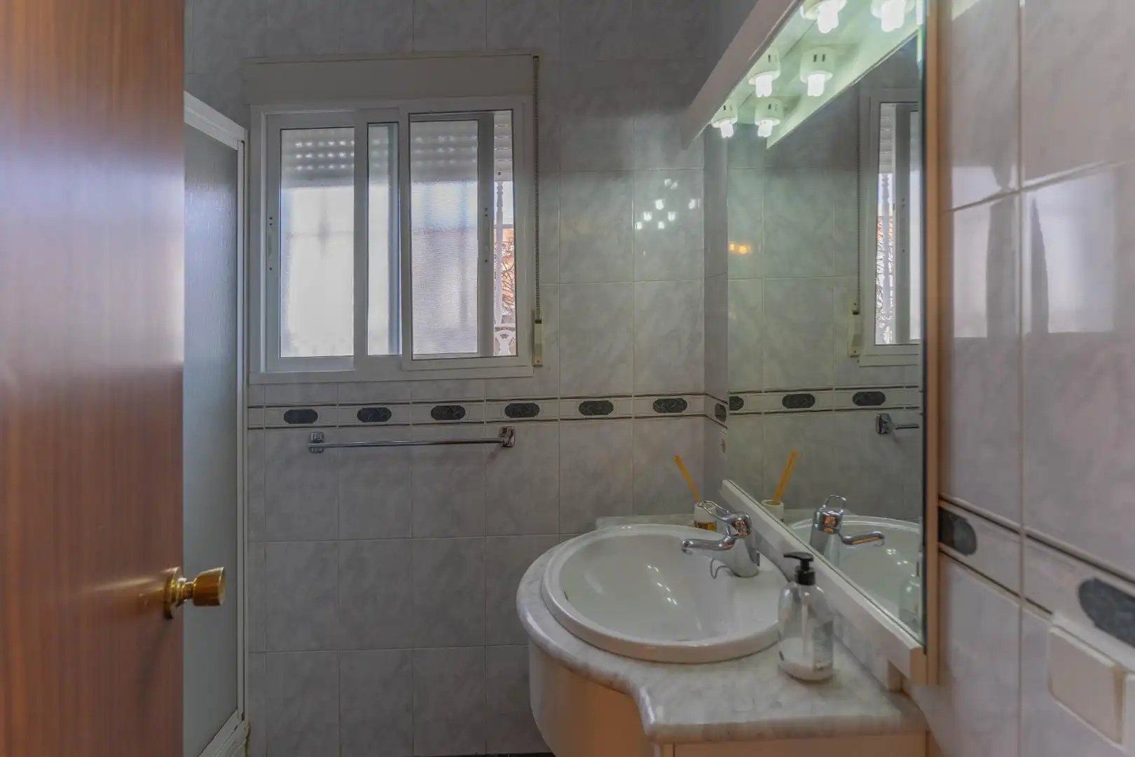 Baño de Casa o chalet de alquiler en Alhaurín El Grande con Jardín privado, Terraza y Amueblado