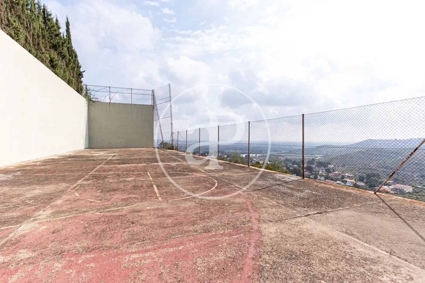 Parking of Houses for sale in Torrent  with Air Conditioner, Heating and Private garden