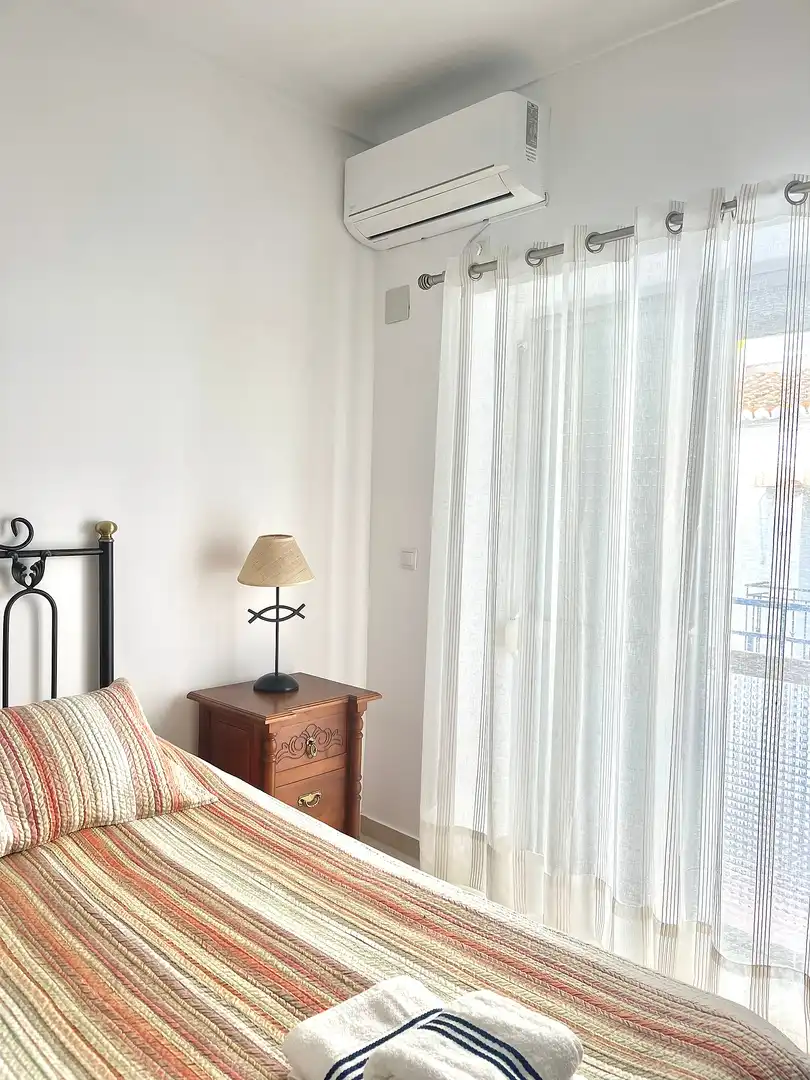 Dormitori de Casa o xalet en venda en Torrox amb Aire condicionat i Terrassa