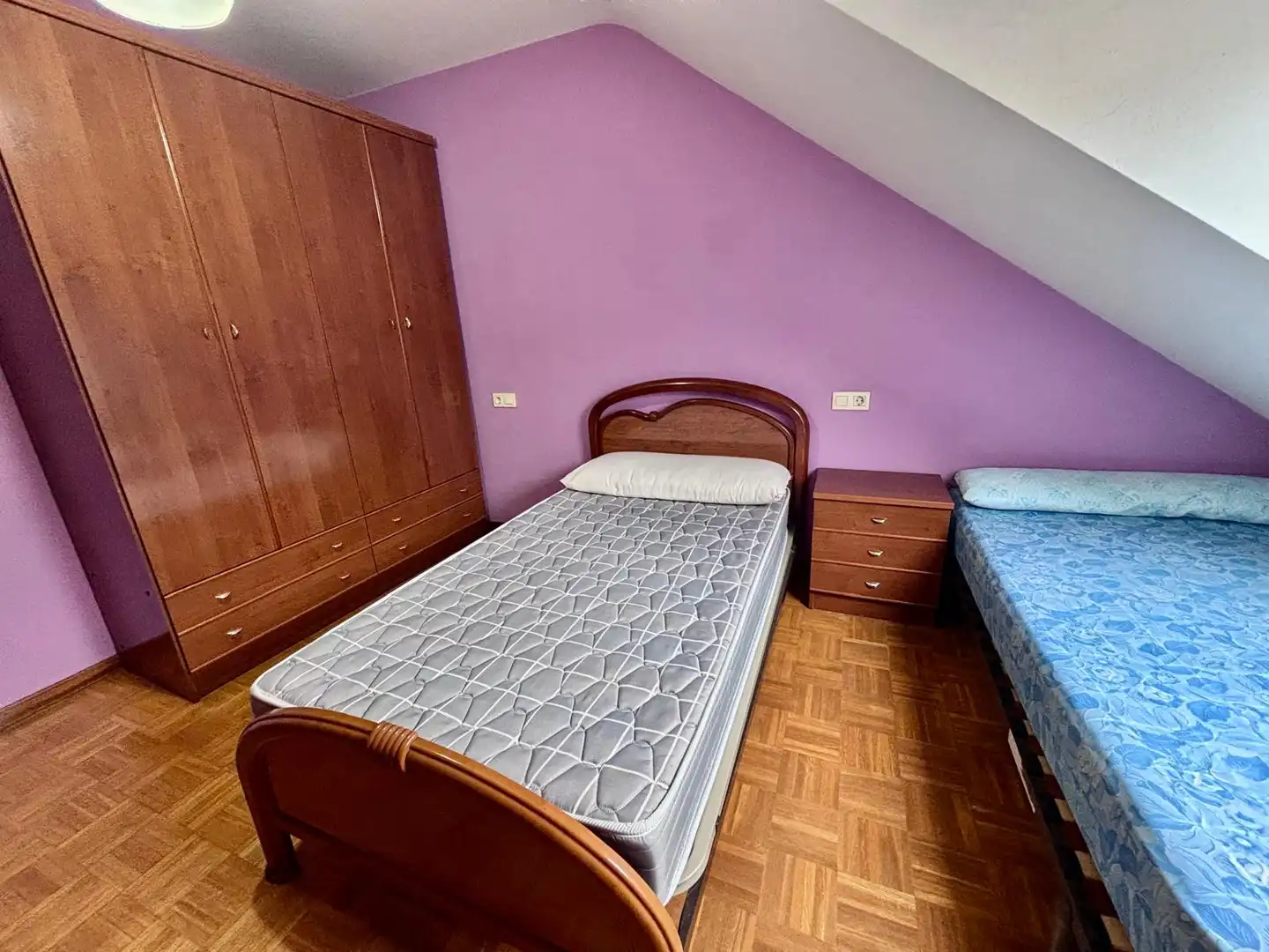 Schlafzimmer von Maisonette zum Verkauf in Gijón  mit Heizung, Parkett und Abstellraum