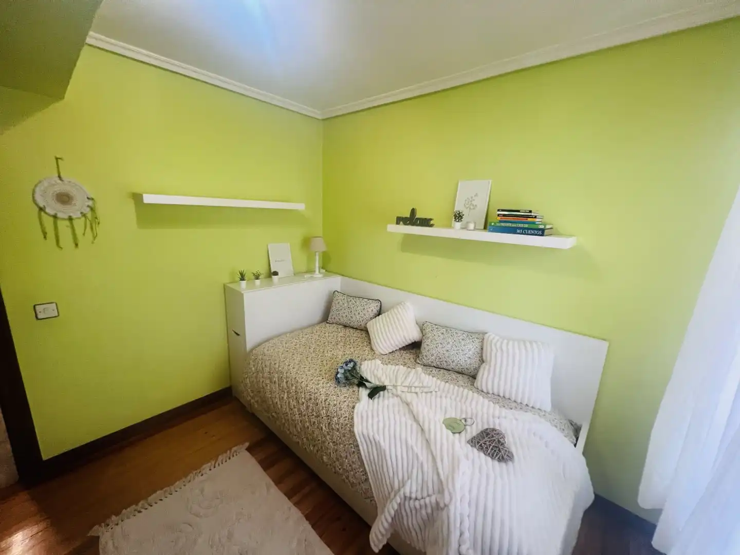 Habitación de Piso en venta en Voto con Calefacción, Terraza y Trastero