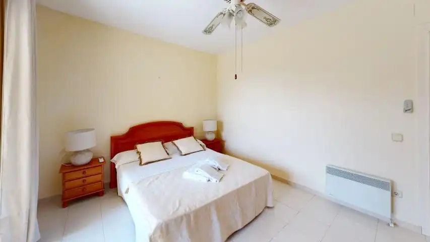 Dormitori de Casa o xalet en venda en L'Ametlla de Mar  amb Aire condicionat, Jardí privat i Terrassa