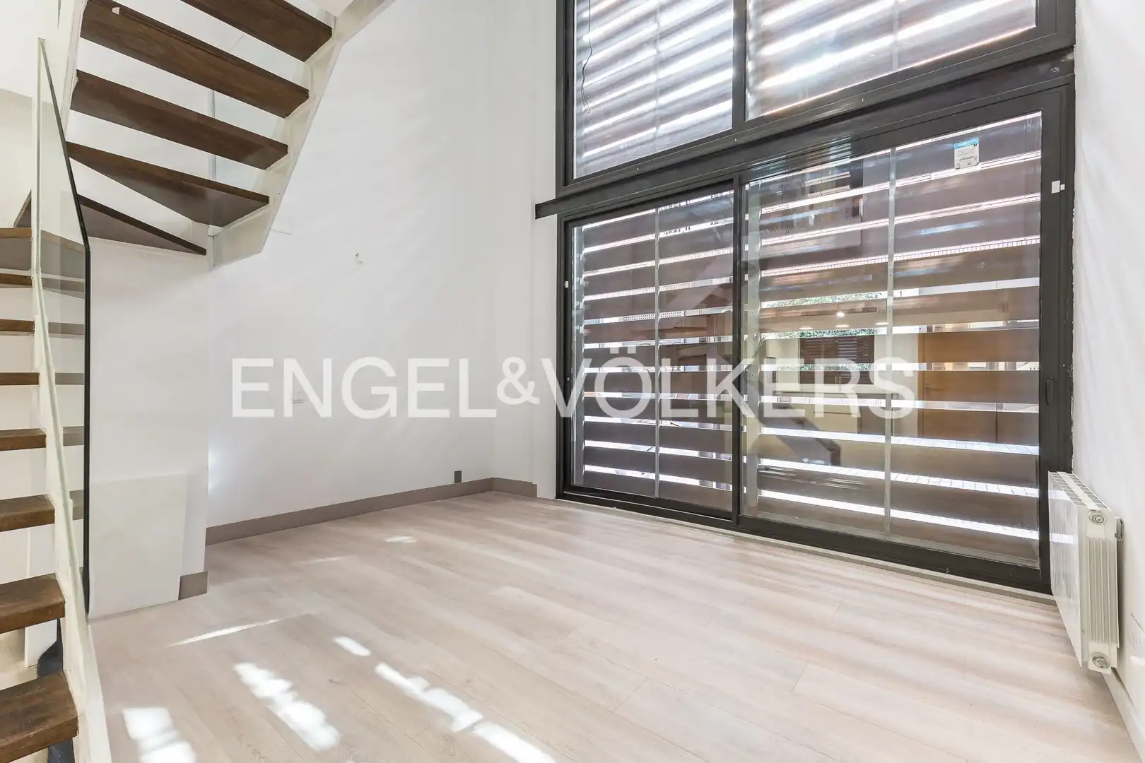 Terrassa de Dúplex en venda en Barcelona amb Aire condicionat, Calefacció i Jardí privat
