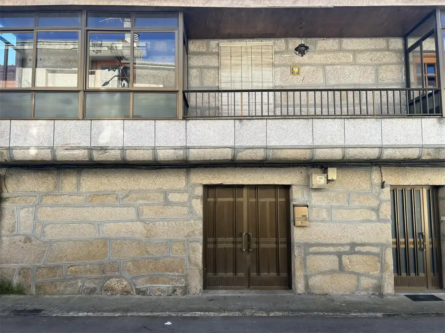 Vista exterior de Planta baixa en venda en O Carballiño   amb Jardí privat, Traster i Moblat