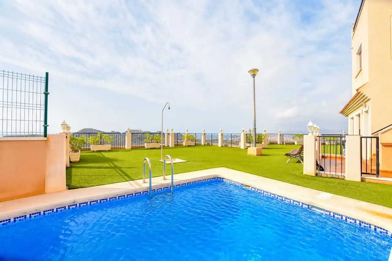 Piscina de Ático en venta en Águilas con Amueblado