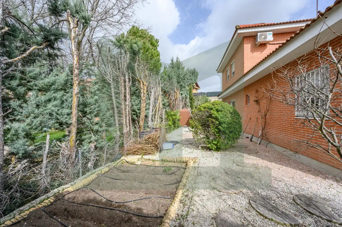 Jardí de Casa o xalet en venda en Villanueva del Pardillo amb Aire condicionat, Calefacció i Jardí privat