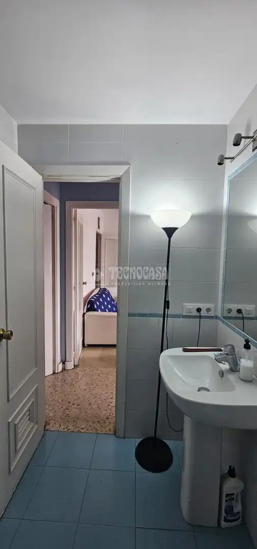 Bedroom of Flat for sale in Sevilla  with Air Conditioner and Terrace