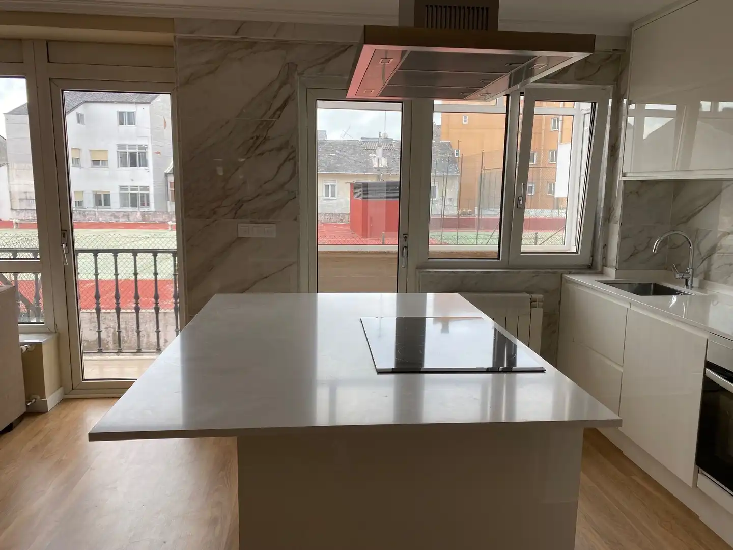 Cocina de Piso de alquiler en Lugo con Calefacción y Trastero