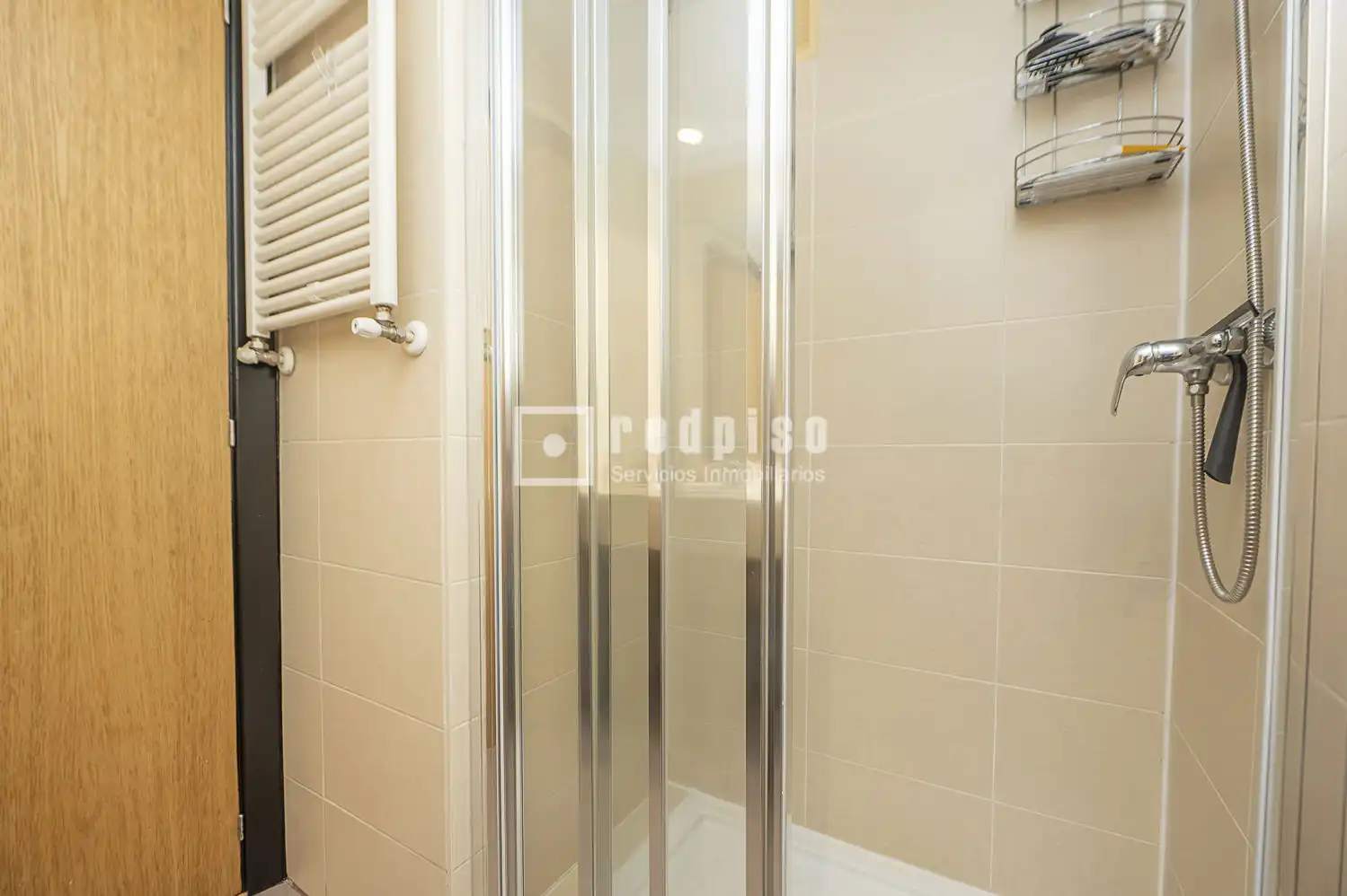 Baño de Piso en venta en Valdemoro con Aire acondicionado, Calefacción y Jardín privado