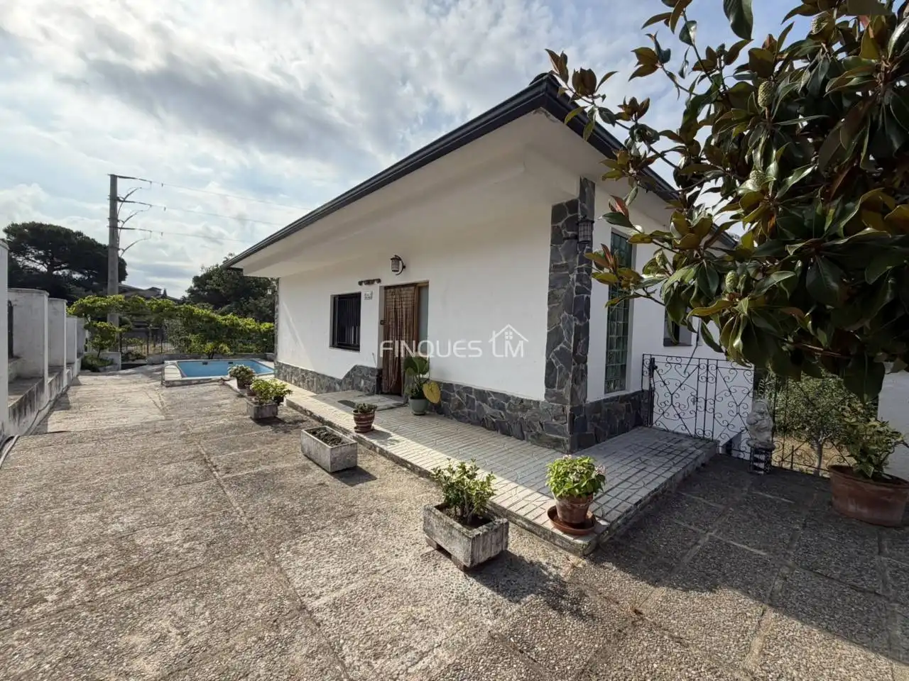 House with garden for sale in Calle Verge de Montserrat 100