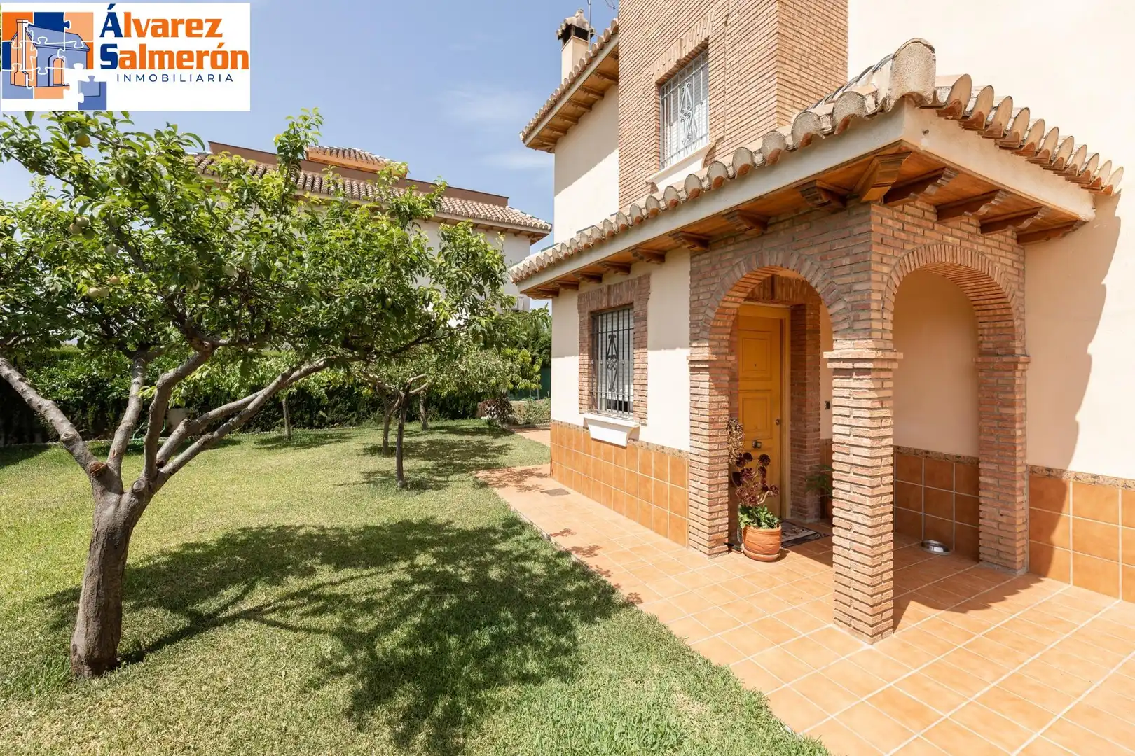 Jardín de Casa o chalet en venta en Huétor Vega con Aire acondicionado, Calefacción y Jardín privado