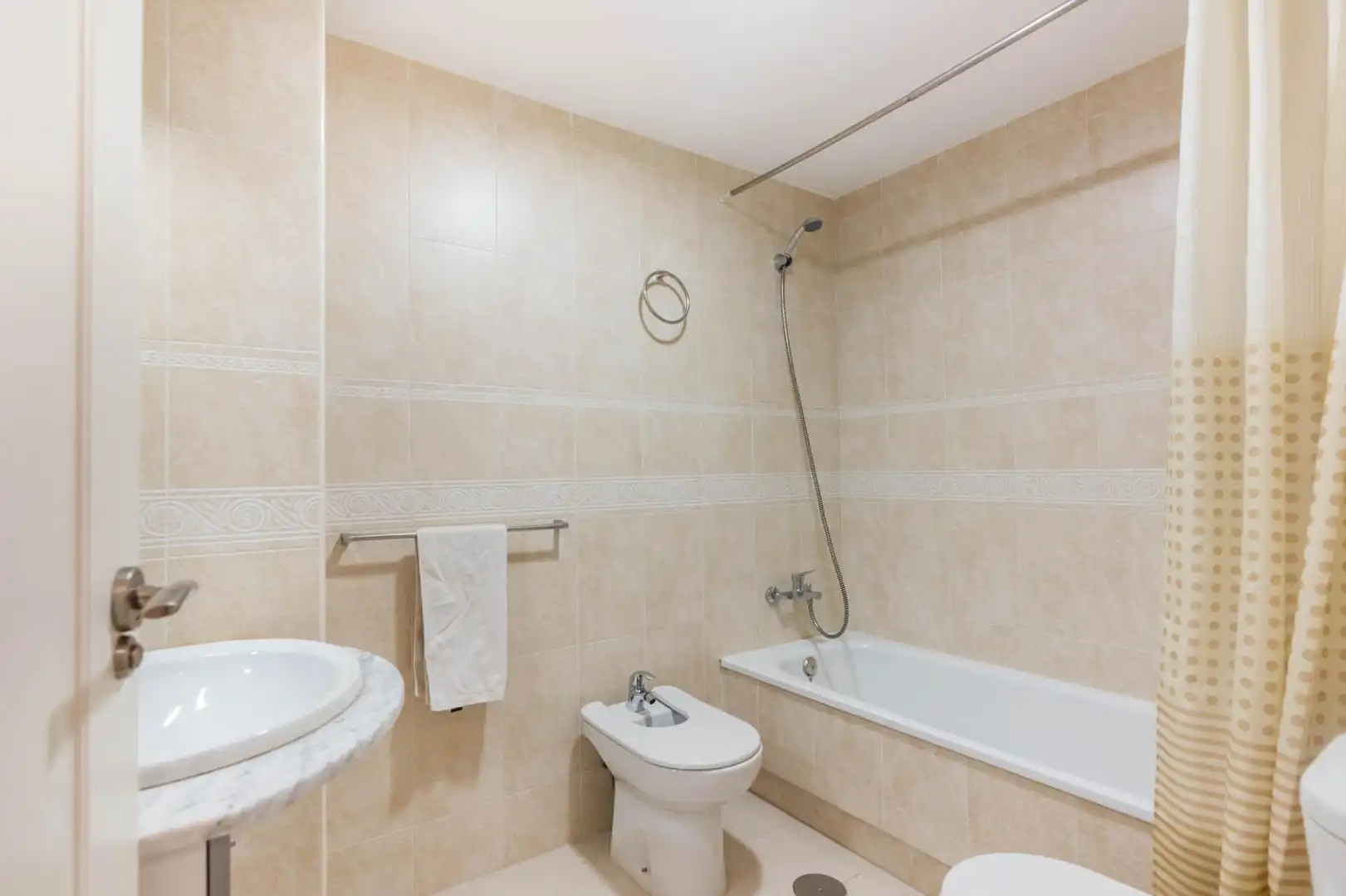 Bathroom of Flat for sale in Murcia  with Air Conditioner, Balcony and Alarm