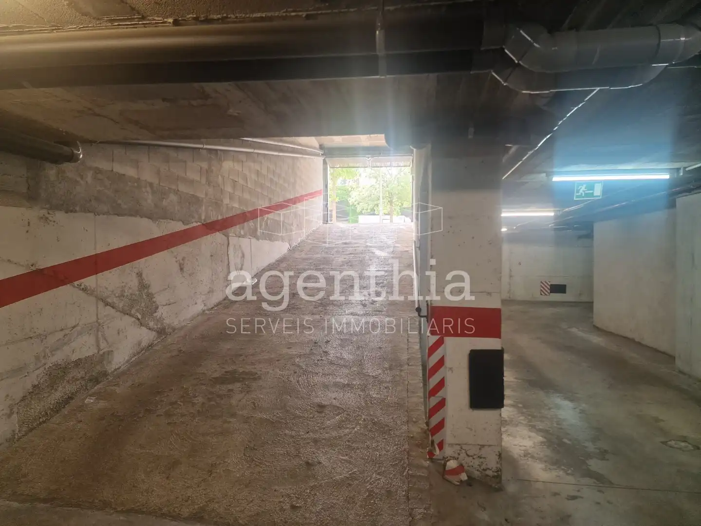 Aparcament de Garatge en venda en Girona