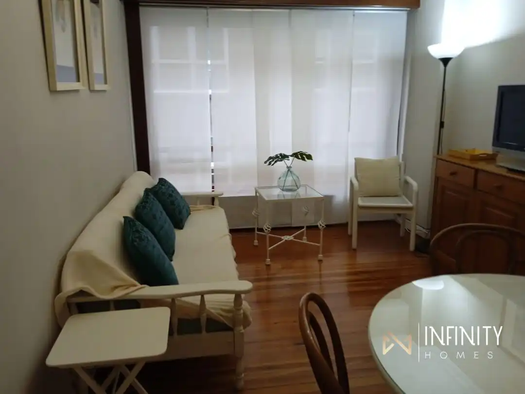 Living room of Flat for rent in Bilbao   with Heating, Terrace and Balcony
