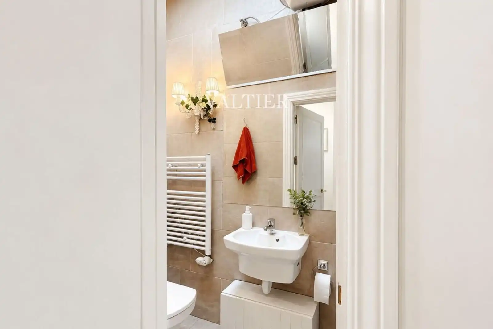 Baño de Ático de alquiler en Madrid con Aire acondicionado, Terraza y Amueblado
