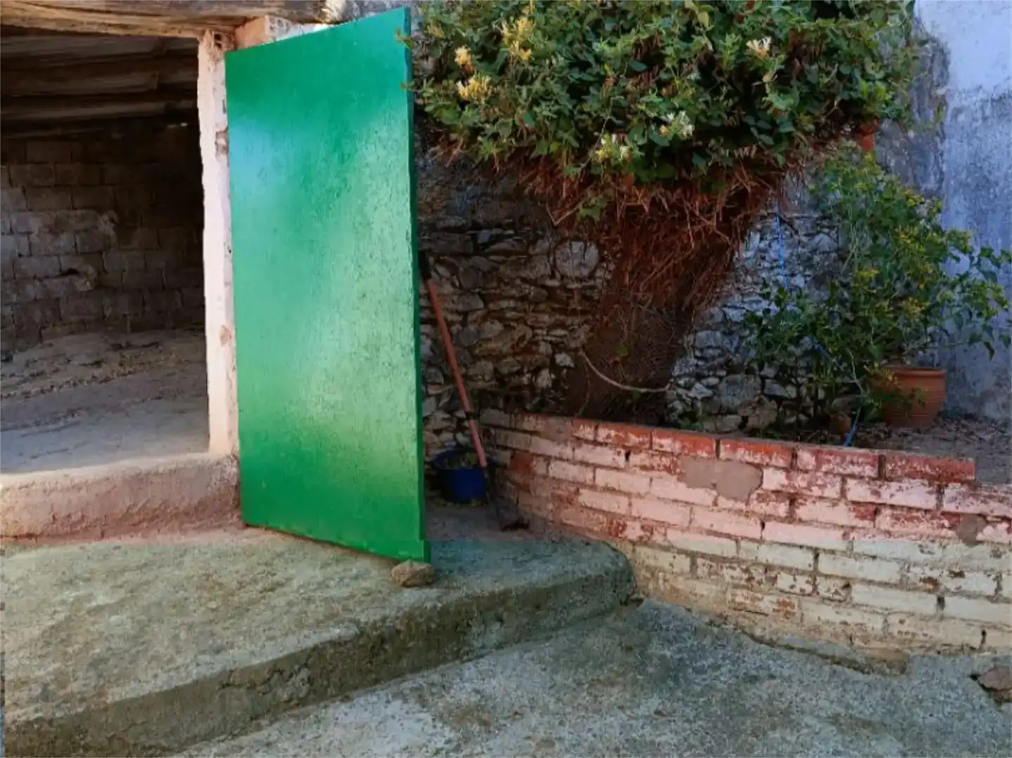 Vista exterior de Pis en venda en Trasierra amb Jardí privat, Traster i Moblat