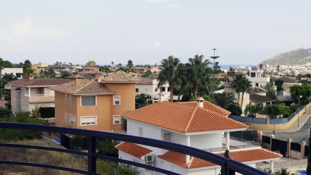 Vista exterior de Casa o chalet en venta en L'Alfàs del Pi con Aire acondicionado, Calefacción y Jardín privado