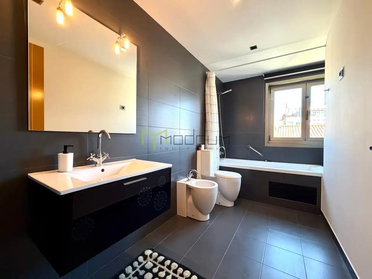 Baño de Ático en venta en A Coruña Capital  con Calefacción, Terraza y Trastero
