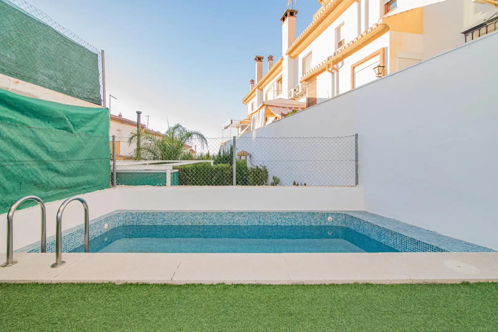 Piscina de Casa adosada en venta en Cájar con Aire acondicionado, Calefacción y Terraza