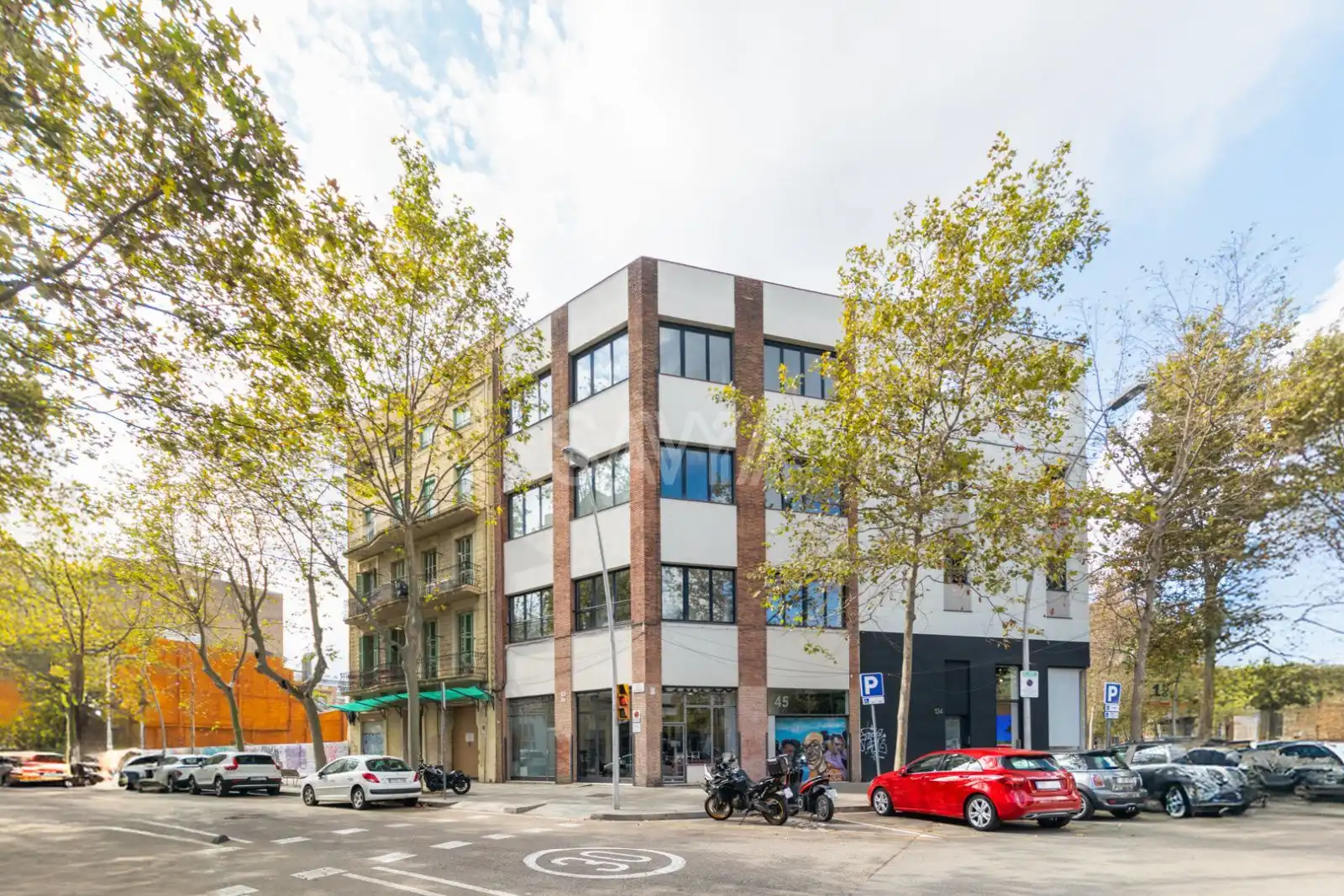 Exterior view of Office for sale in Barcelona