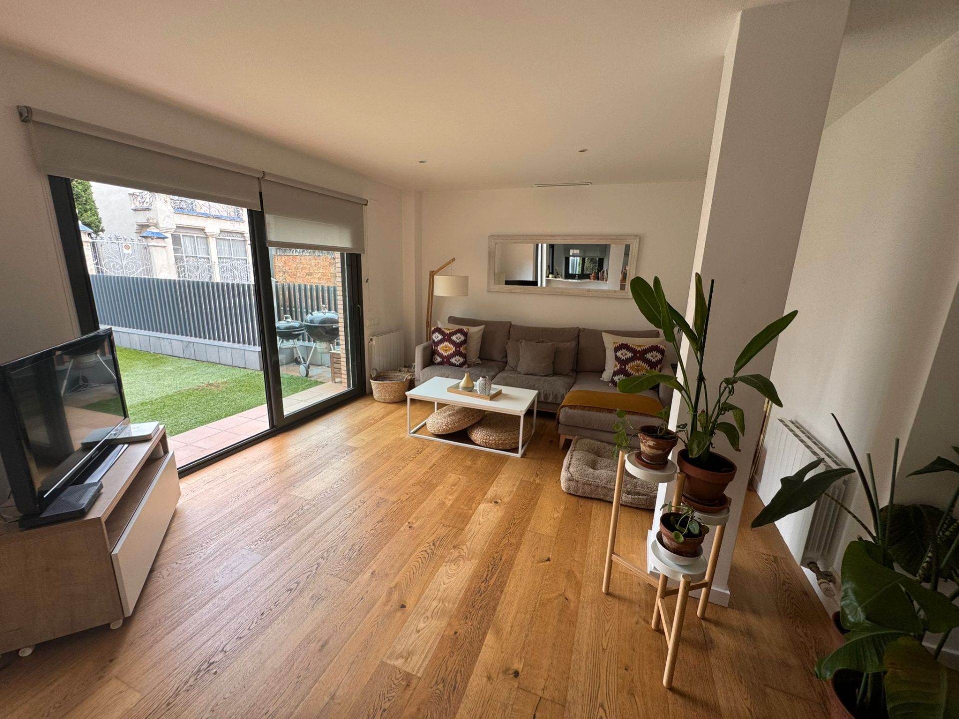 Sala d'estar de Pis de lloguer en  Barcelona Capital amb Aire condicionat, Calefacció i Jardí privat