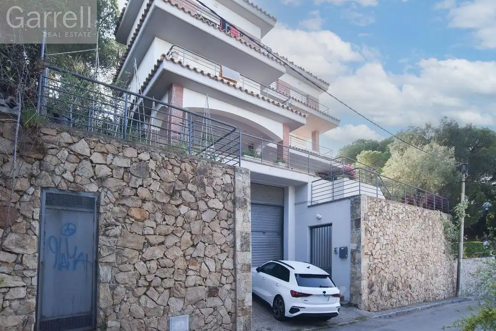 Chalet con piscina en venta en Carrer Garbí, imagen 3