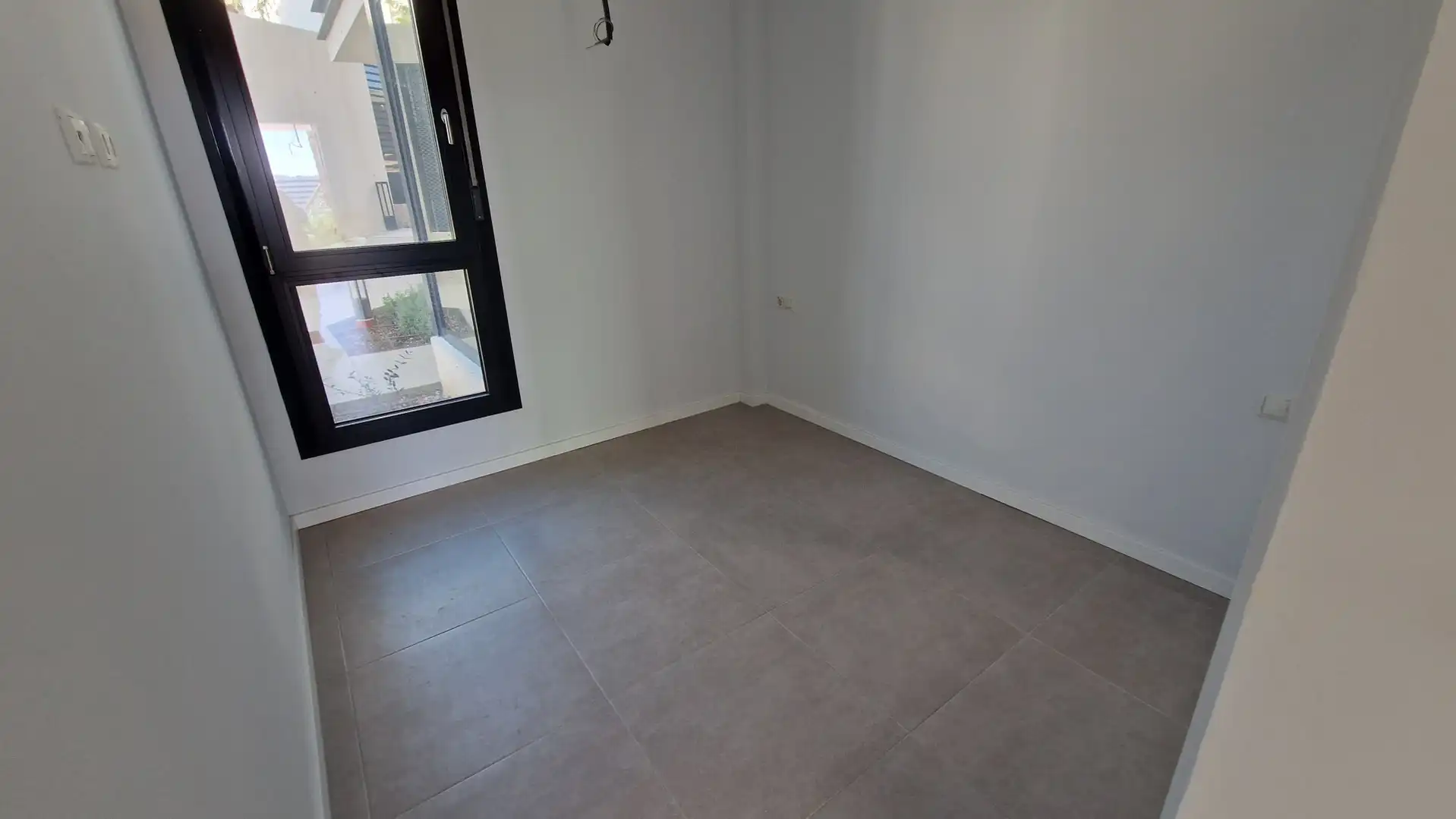Habitación de Planta baja en venta en Estepona con Aire acondicionado, Jardín privado y Terraza