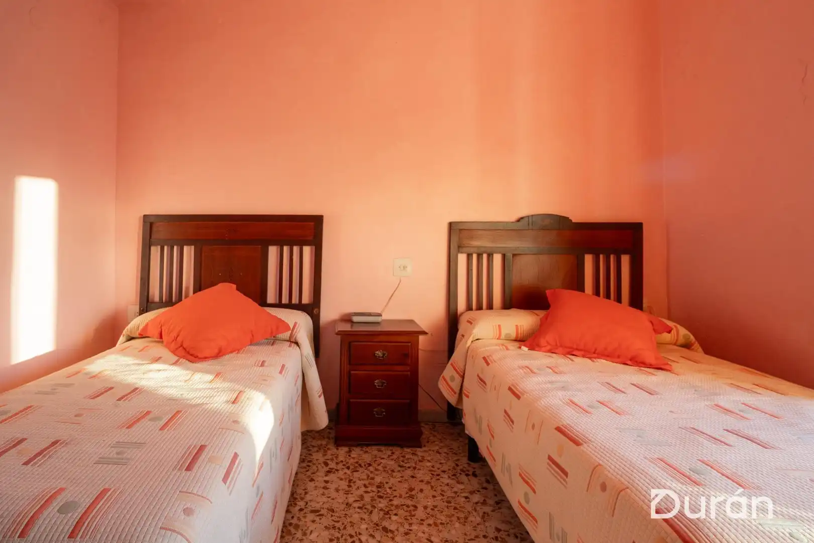 Dormitori de Finca rústica en venda en Alcolea amb Aire condicionat, Jardí privat i Traster